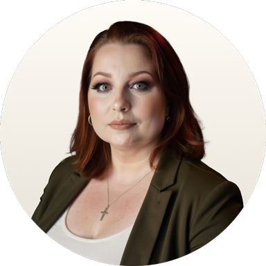 headshot of Marianna Burns